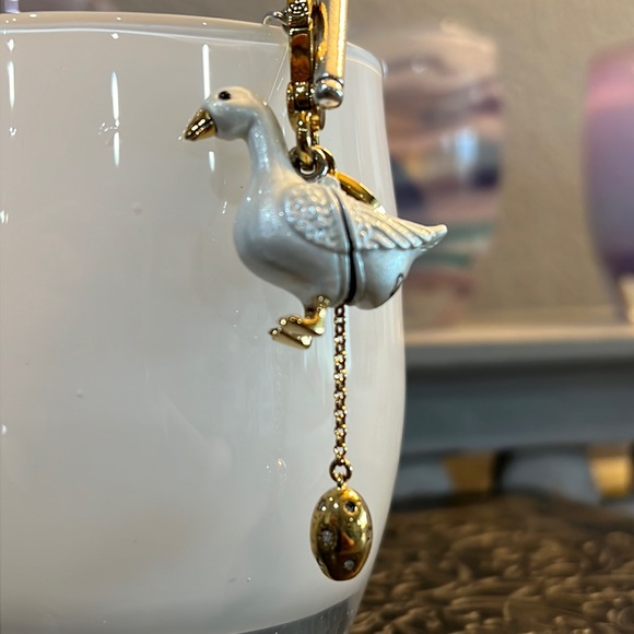 Juicy Couture the goose that laid the golden egg MAKE OFFER